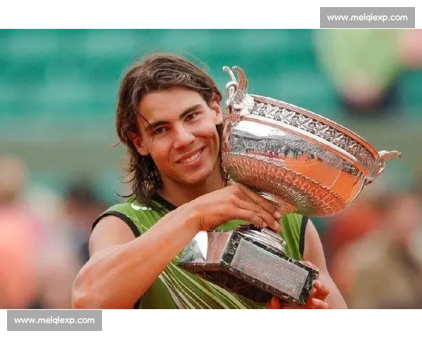 纳达尔“红土战神”称号再添实锤!解说席集体起立膜拜 纳达尔“红土战神”称号再添实锤!解说席集体起立膜拜