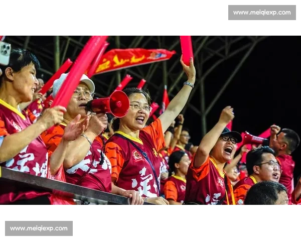 球迷看台沸腾！为世界杯预选赛的热血呐喊